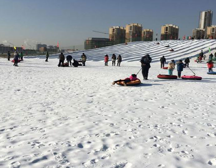 洛陽景區(qū)使用三晶造雪機(jī)現(xiàn)場